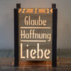 LATM01-Laterne_aus_holz_glaube_liebe_hoffnung_bibelvers-03